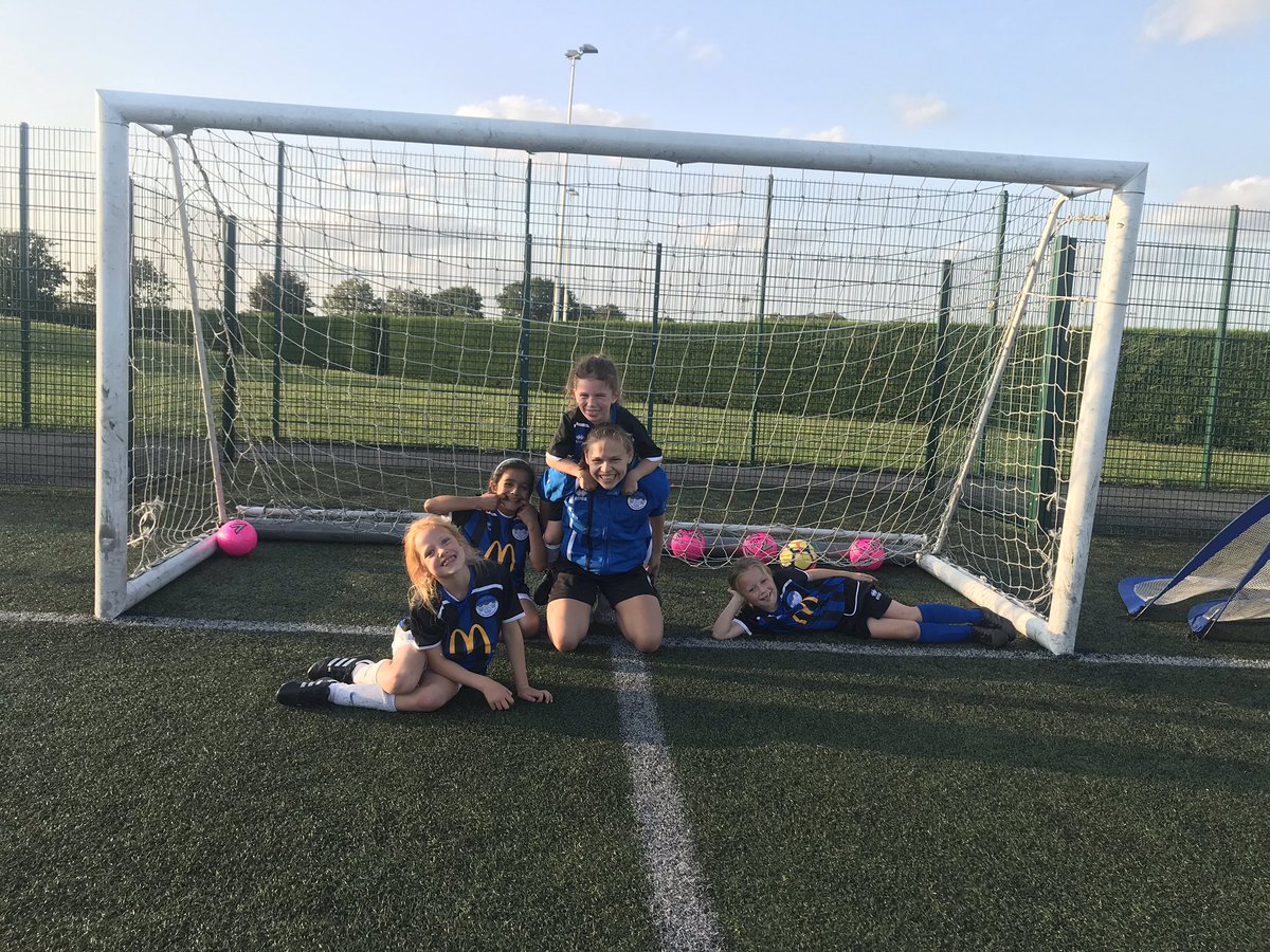 darrenmarjoram's tweet photo. So just months after finishing with @StIvesGirls U18’s I’m now blessed to have a new team to coach! Welcome to @StIvesGirls U8 girls! We are looking for more players so if you know of any girls going into school years 2 or 3 in September who want to play, please get in touch! https://t.co/RI3RyYn89X