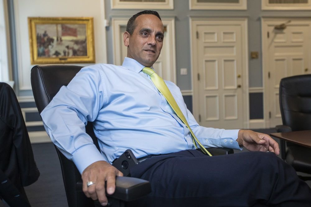 DPersonti's tweet photo. Despite opposition from federal prosecutors, the mayor of Somerville, Mass is pledging to open a clinic next year where doctors &amp; nurses would monitor illegal #drug use, could reverse an #overdose &amp; offer #treatment options. Yes! @WBUR https://t.co/YckJF6gqk8 https://t.co/MmGGdAxjyV