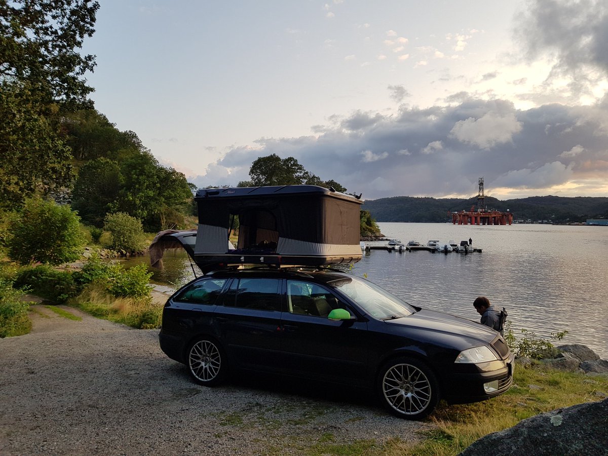 ice_scorpion's tweet photo. Angekommen in Norwegen 🇳🇴😍
Die erste Nacht wird gleich direkt am Fjord verbracht. 

#roadtrip
#abenteuer #dachzelt  #dachzeltnomaden #jamesbaroud #norwegen #norway #lighthouse #lindesnesfyr #fjord #nature #camping #campernomads #traveltheworld #rooftent #rooftoptent https://t.co/5EF2f14rF9