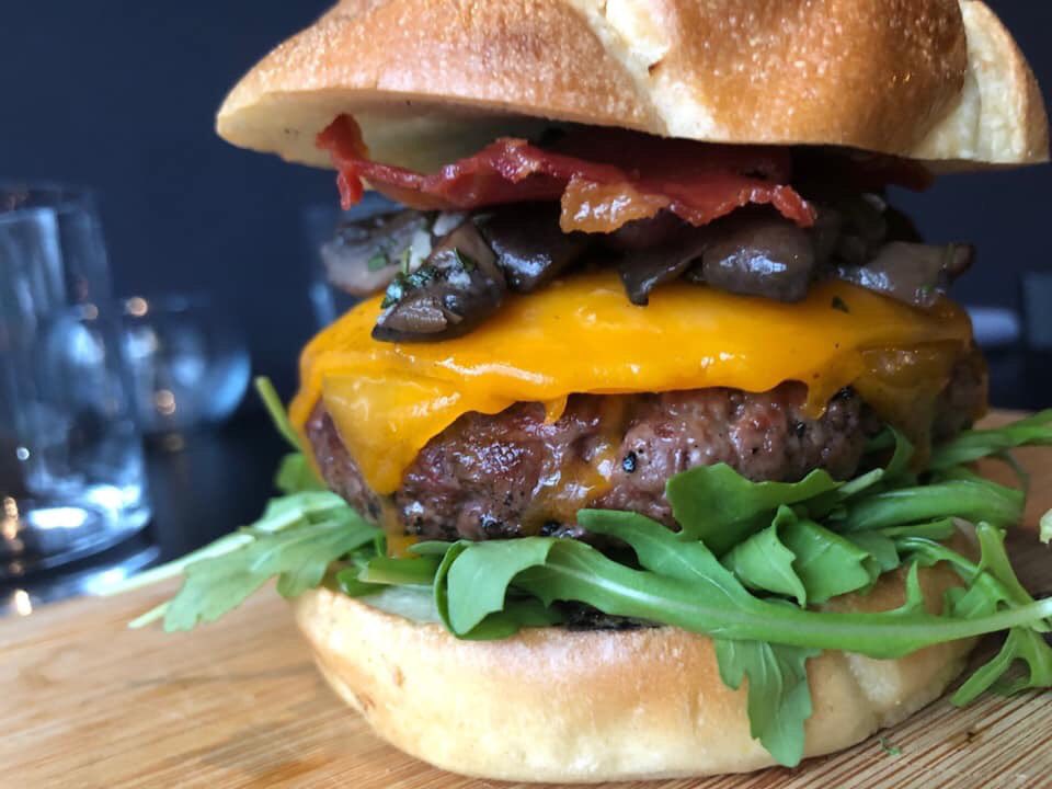 CuveeWineTable's tweet photo. It’s BURGER NIGHT!!!!!!Foxhollow Farm  burger, brioche, goat cheese,  spring mix, raspberry aioli,  red onion, fried sweet potato wedges
$16 #Burger #special #Louisville #Eat https://t.co/lefXlkQmNQ