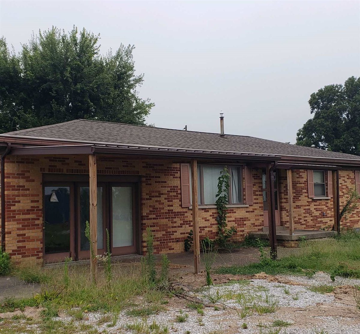 CButlerTeam's tweet image. Congratulations to Mindy Woodward on her NEW LISTING!   3 BR, 1 BA, 7093 St. Hwy 66, Wadesville, IN, 47638.  Contact Mindy Woodward at 812-483-1309 for more information. #NEWLISTING #CharlieButlerTeam #Evansville #RealEstate