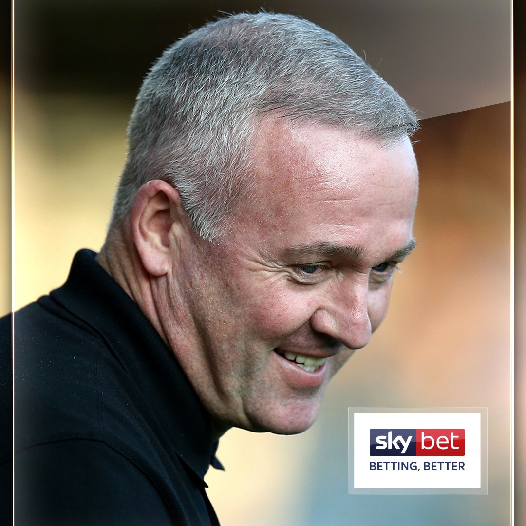 SkyBet's tweet photo. 😊 That feeling when you win in the 90+4 minute.

 🚜 Still unbeaten. #itfc https://t.co/x4QCBE2eCL