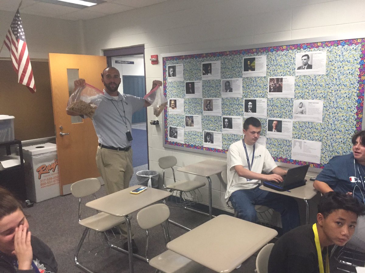 LBuesking's tweet photo. Team β22 @PMHSco2022 well respresented today by not 1 but 2 successful #APBlitz -es with COOKIES provided by @ymagdalinos! @StillIndy made it even more fun with the floor is lava challenge! #falconsALLin #wegrowkids https://t.co/koJ4LwTQbW