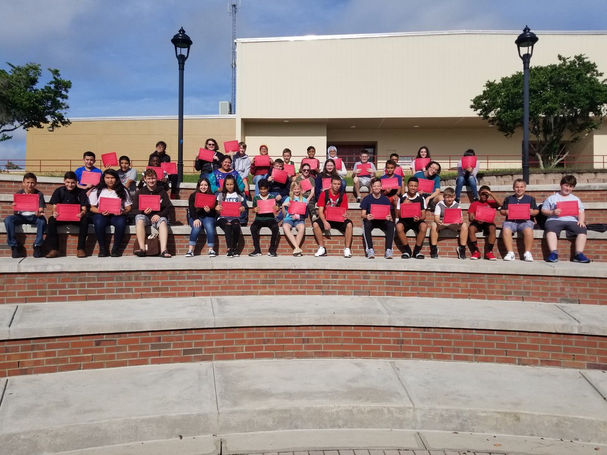 TellezPMS's tweet photo. Today and every day this week we will recognize and celebrate our student pirates that made FSA Learning Gains! We had 339 students who made FSA learning Gains we are so proud of each and everyone of them. Keep up the good work Pirates! @MiddlePasco https://t.co/LSzuFBEmvu