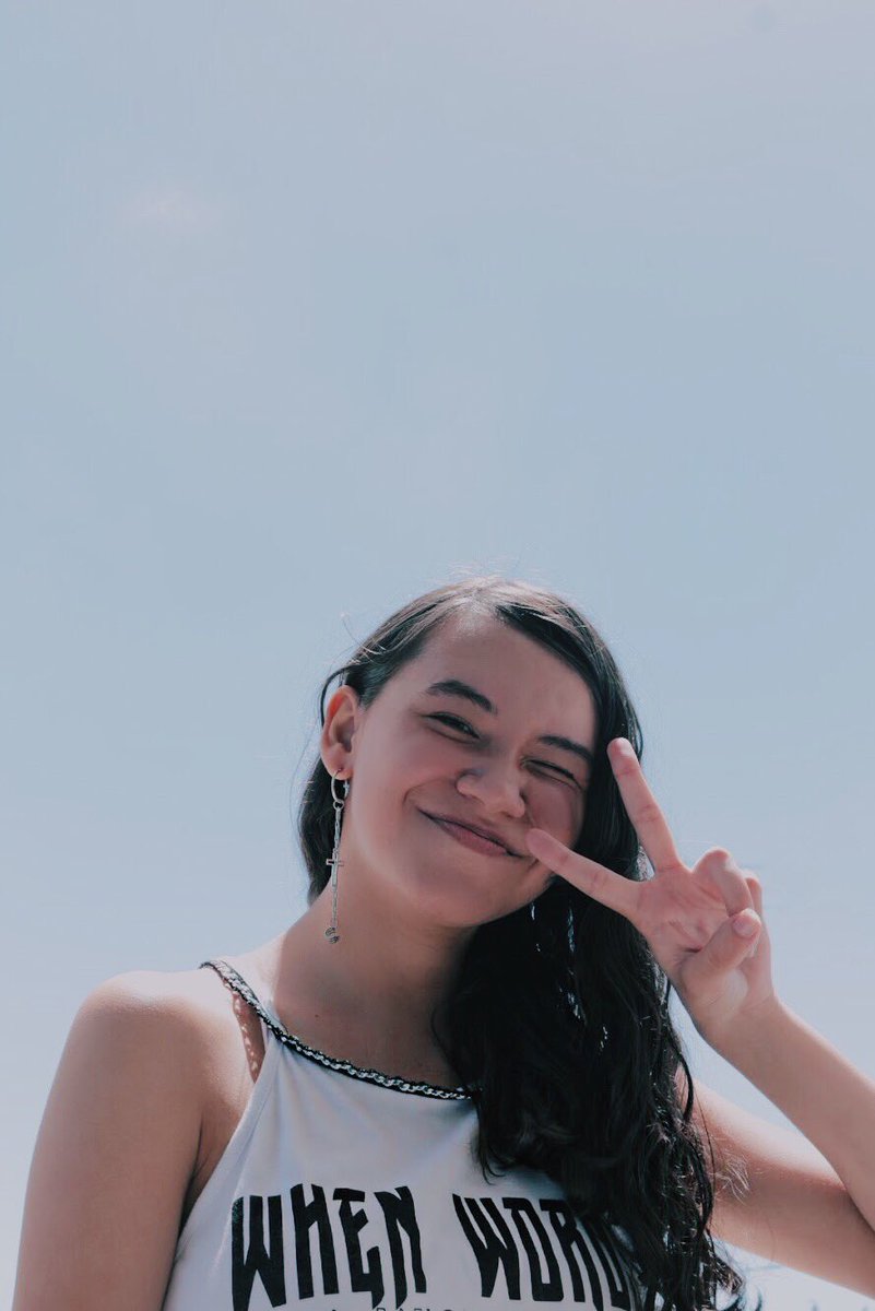 FutureXGroup's tweet photo. +ANA+
————-
20/08/2005
.————-
♌️ Leão
.————-
DANCE UNIT
.—————
〰Curiosidade〰
 A dança é uma das melhores coisas que já pratiquei na vida, nela eu consigo expressar meus sentimentos ou pensamentos diversos sem falar uma palavra. https://t.co/jwBOSh9Ws7