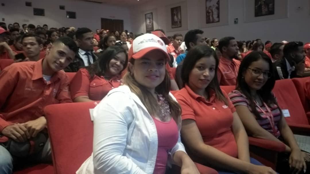Se llevó a cabo Encuentro Juvenil #Anz2019 con la participación de la Comisión Nacional <a href="/JPSUV/">Juventud Venezolana</a> y <a href="/FNJPetrolera/">Juventud Petrolera, Gasífera y Petroquímica</a> se presentó el Plan de Trabajo 2019 y Caracterización de la fuerza juvenil petrolera, gasífera y petroquímica para avanzar hacia la construcción de la Patria Nueva.