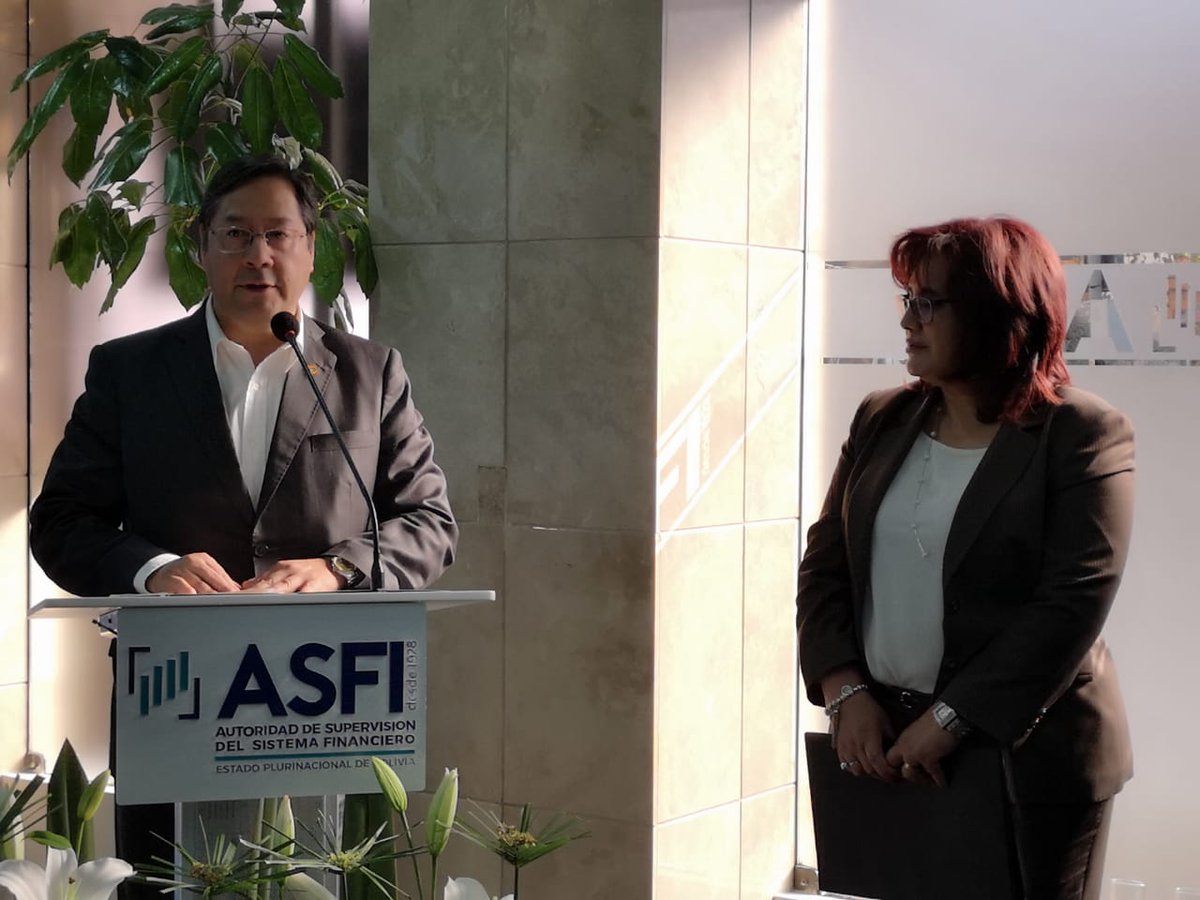 EconomiaBo's tweet photo. #MEFP | En la presente jornada nuestras autoridades se han dado cita para inaugurar la oficina de Defensa del Consumidor Financiero, y de este modo dar a conocer la propuesta para el sector.

#EconomíaActiva | @asfibolivia https://t.co/xwnCb9YABF