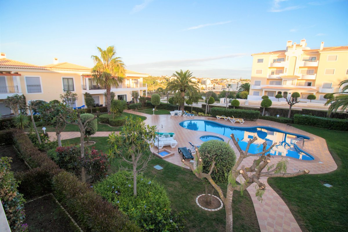 PTPropertyShow's tweet photo. Located close to restaurants &amp; cafés, as well as the beach - the perfect spot to enjoy picturesque sunsets! 👣🏖☀️🇵🇹

275,000€ | https://t.co/cBTJXiPeFa

🎈@Opropertyshow - Sept 7-8, 2019
Free Tickets 🎟👉 https://t.co/YK0j2WaPNP 👈

#Foodie #Cuisine #HolidayHome #Portugal https://t.co/N08K8mpzud