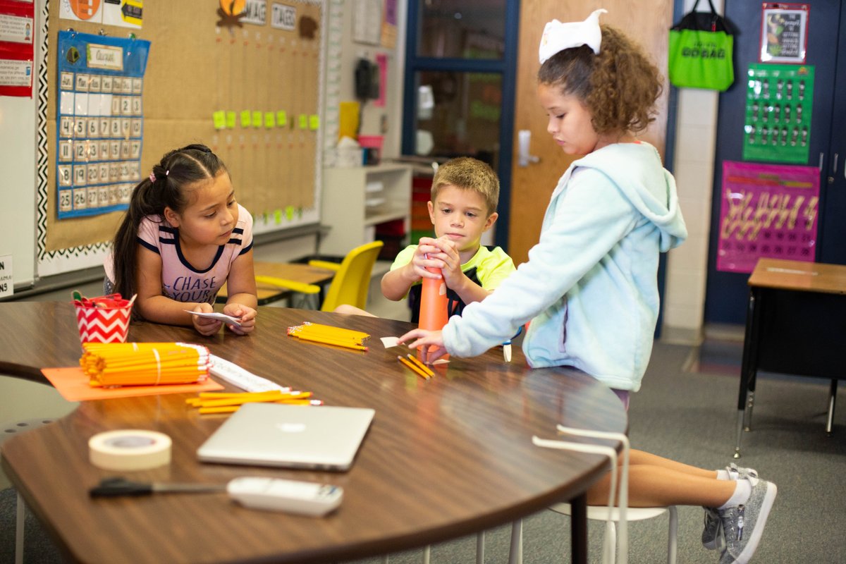 ArkCitySchools's tweet photo. Mrs. Scott's 3rd gr. read the book "Stand Tall Molly Lou Melon," about a girl who wishes to be taller.
Ss competed in a #stem challenge to construct a tower, using very limited supplies, so Molly could have her wish.
#ArkCityPROUD
#ACback2school
@ArkCityRoos https://t.co/PlIpMe0qTL