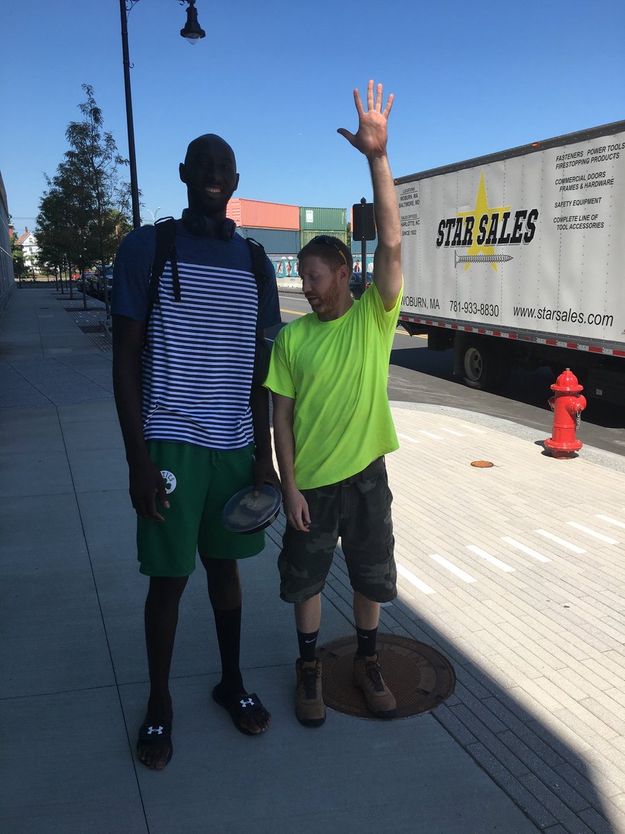 KeithBaranowski's tweet photo. It must be Tacko Tuesday!!!! Grabbing some soft shells and ground beef Rn! https://t.co/G357lX9mVb