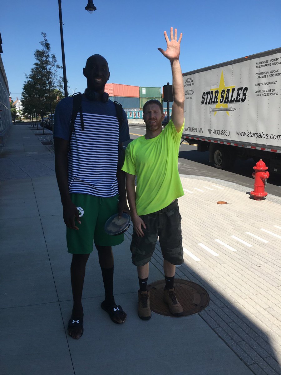 KeithBaranowski's tweet photo. It must be Tacko Tuesday!!!! Grabbing some soft shells and ground beef Rn! https://t.co/G357lX9mVb