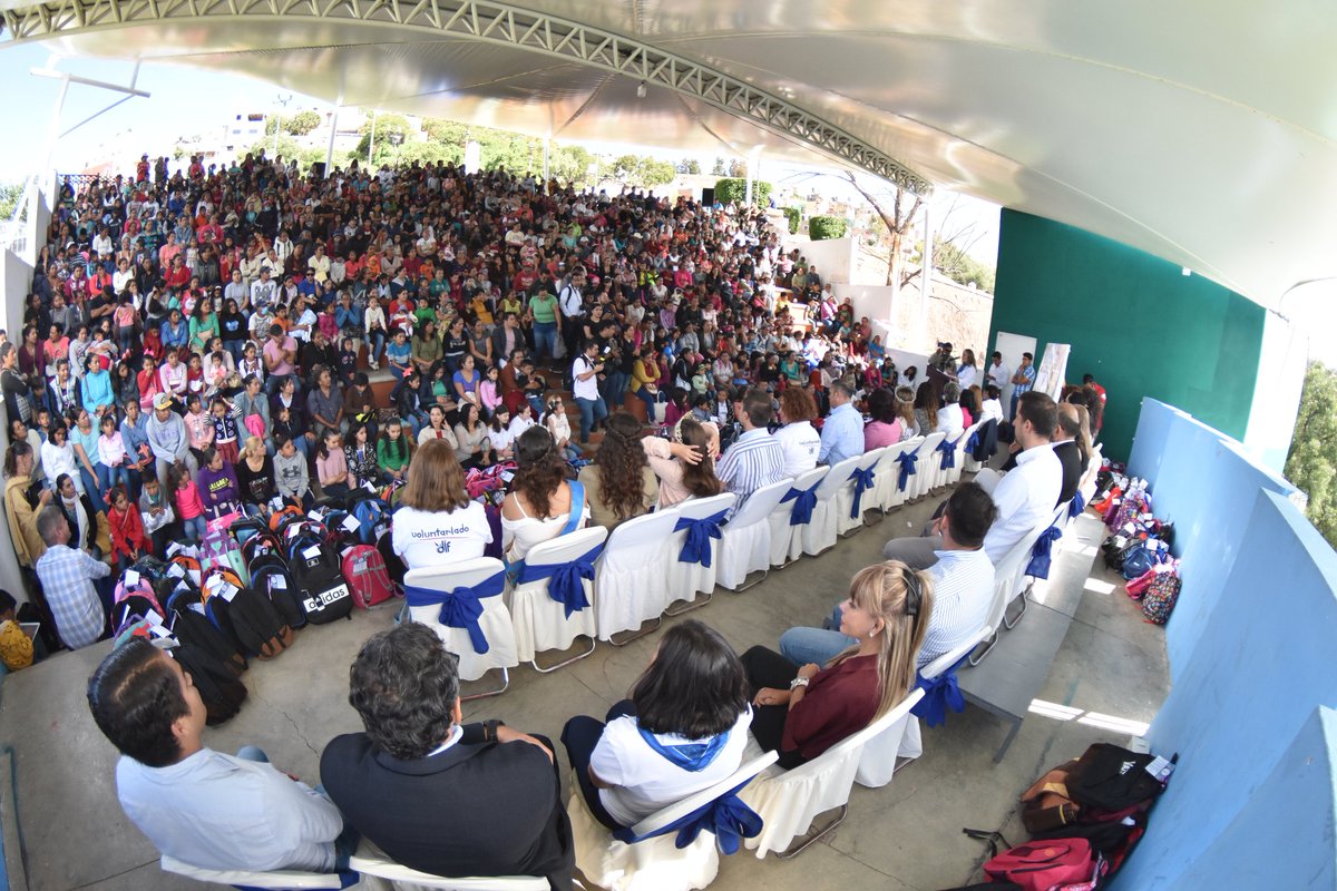 Samantha Smith tweet media