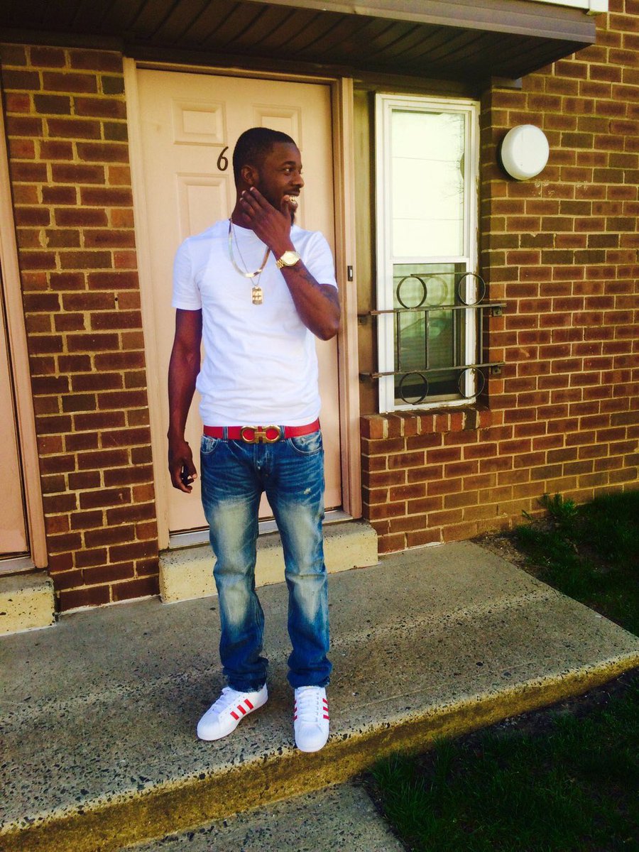 Dee_Boyer's tweet photo. August 20th I lost my boy. Been fucked up since you been gone. Miss you like crazy but I know you in a better place. Continue to watch over the fam &amp; tell the gang I said wassup up there. Love you unc, till we meet again. . . R.I.P Pooh 🙏🏾🕊🐐🏴 https://t.co/rIrhH6NG44