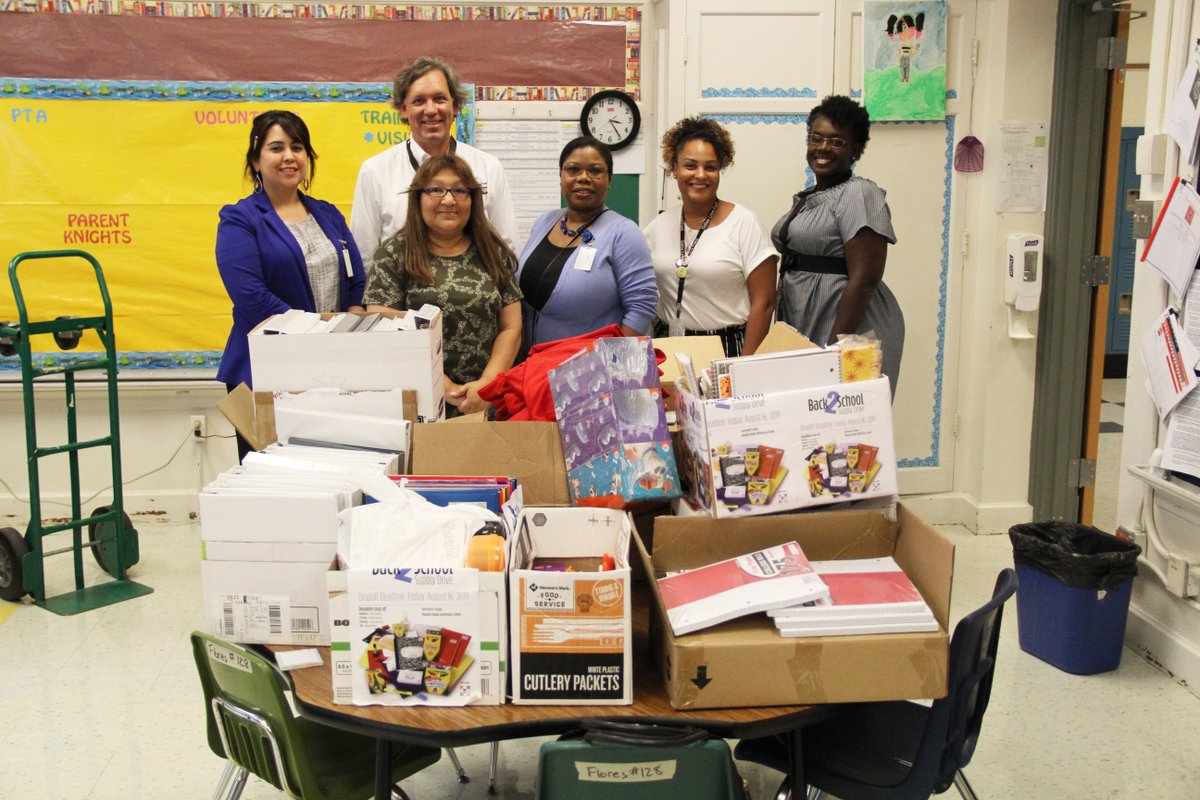 DallasLoveField's tweet photo. Our Employee Advisory Committee worked to collect school supplies over the past few weeks, and delivered them today to Obadiah Knight Elementary School. Wishing everyone a great back to school!
#DALGivesBack https://t.co/gpSAXmAZ2Y