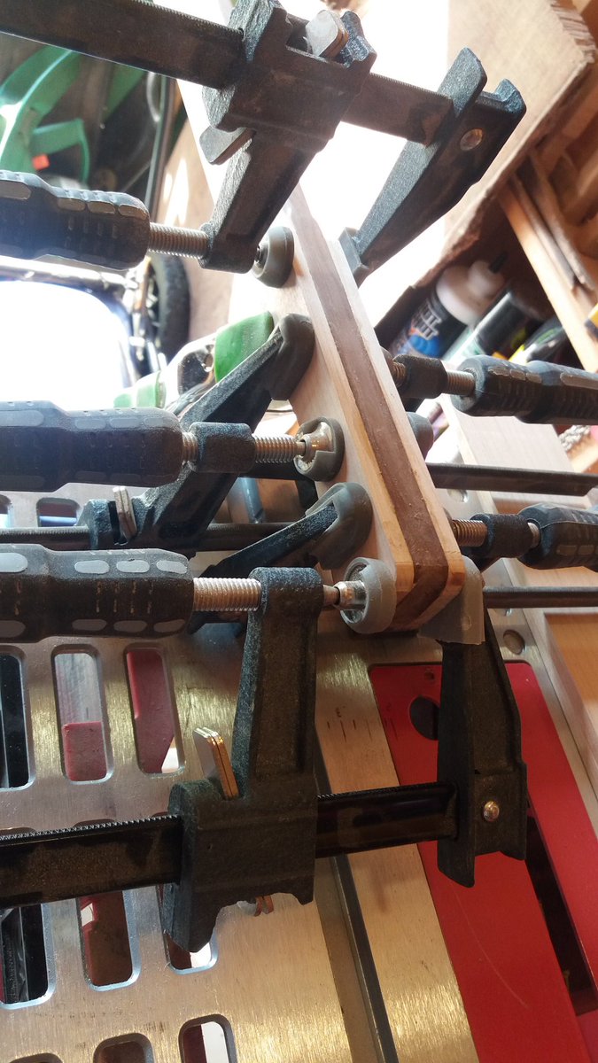 derbaron76's tweet image. When I feel as though I might bleed out, I clamp it off and get to work. Creative energy begets creative healing. Creative Top seeking Opportunity. #TopOp #focusforward  #globaltransition