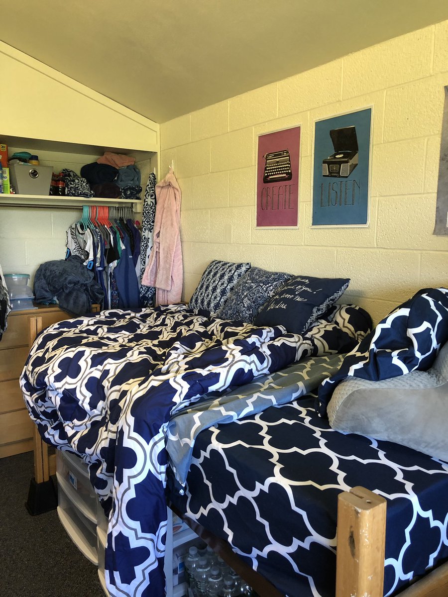 disneymomjdi's tweet photo. Looking forward to an exciting year. Our girl is all moved in. It was a team effort. Thanks to all @IthacaCollege staff and volunteers for a smooth transition.
#ICMoveIn #Classof2023 https://t.co/OeAbmvjigx