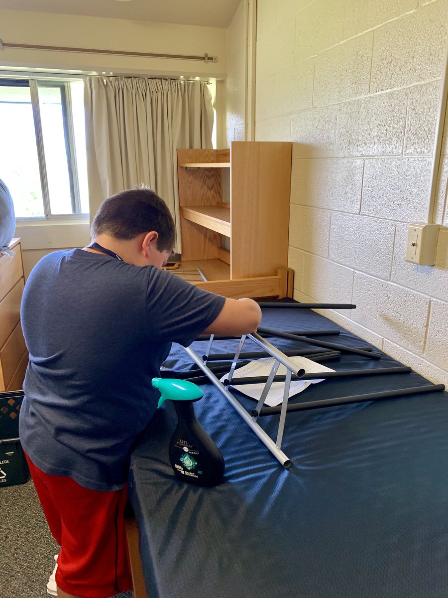 disneymomjdi's tweet photo. Looking forward to an exciting year. Our girl is all moved in. It was a team effort. Thanks to all @IthacaCollege staff and volunteers for a smooth transition.
#ICMoveIn #Classof2023 https://t.co/OeAbmvjigx