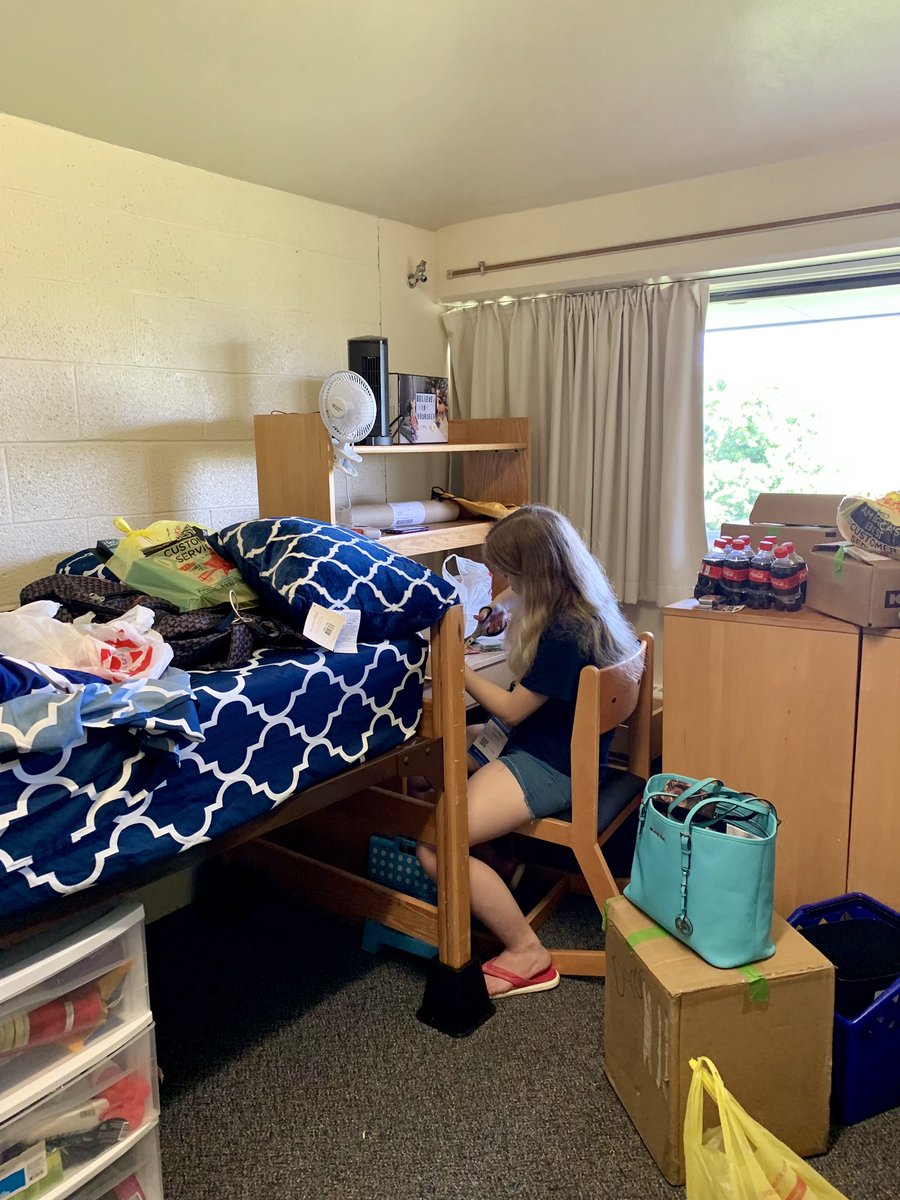disneymomjdi's tweet photo. Looking forward to an exciting year. Our girl is all moved in. It was a team effort. Thanks to all @IthacaCollege staff and volunteers for a smooth transition.
#ICMoveIn #Classof2023 https://t.co/OeAbmvjigx