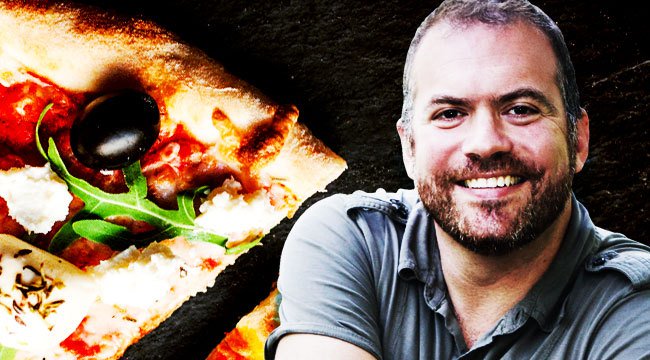 UPROXX's tweet photo. 🍕@JohnsOfBleecker
🍕@piecechicago
🍕@tonyspizza415
&amp; more 

A ‘Pizza Tour Guide’ names his favorite pies across America

https://t.co/IZi1uNKcSO https://t.co/6eBJ3g9GU0
