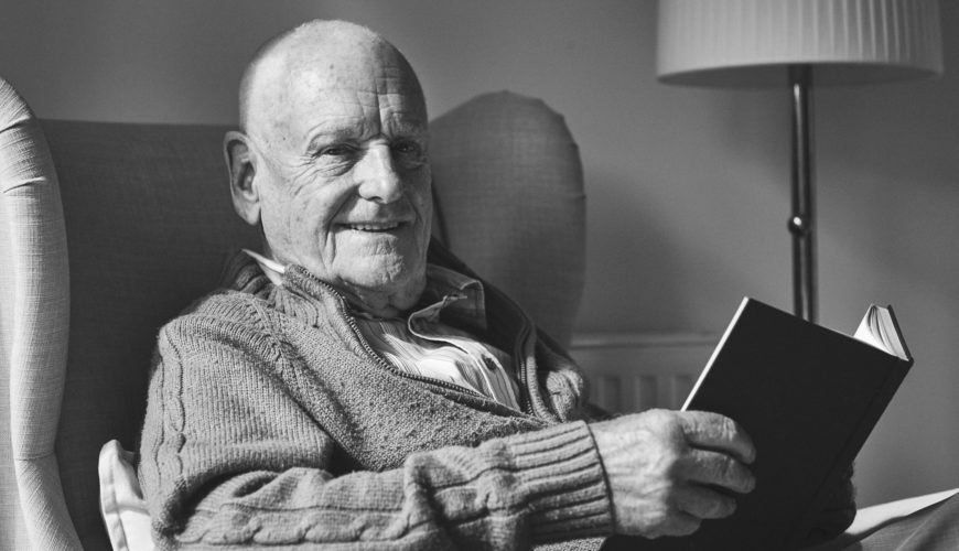 TimeFramedBook's tweet photo. DO YOU BELIEVE IN GHOSTS? 80 Year Old Ghost Hunter Ed Swann has seen them all. He'll tell you which ones are real and which are fake. A key character in #TimeFramed the #SciFi Paranormal Thriller https://t.co/PckDRv56tf https://t.co/S1pRcXDiUs
