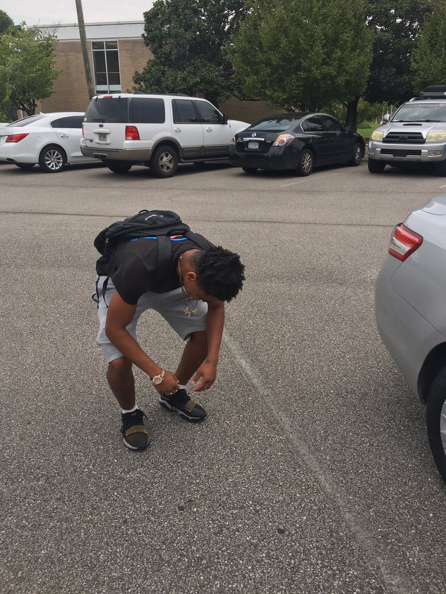RayGratton13's tweet photo. First Day 🥶😬🤧 https://t.co/F4KlLIegQ2