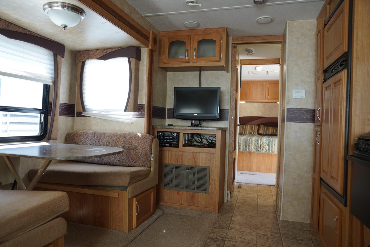 Looking for a "Great Deal" on a Travel Trailer? Here it is, just $11,600. Give us a call at 405-634-1429 for more info. #TravelTuesday #trailersforsale #RVLife