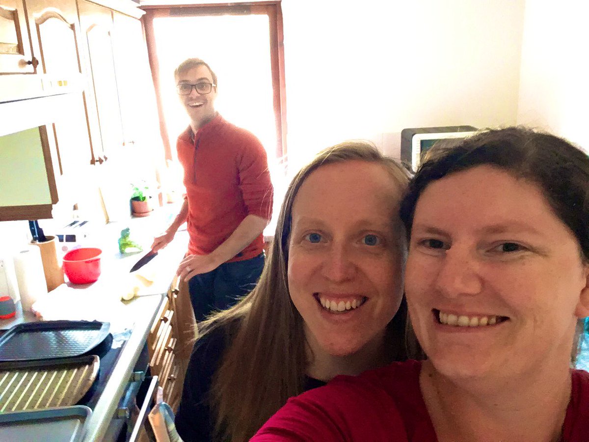 sarahmarley86's tweet photo. Day 6: Sad to say goodbye to France and @pjbouchet but happy to catch up with pals in Edinburgh! #RealHoliday 5, #AcademicHoliday 1 https://t.co/Rc8Q4nMRZc