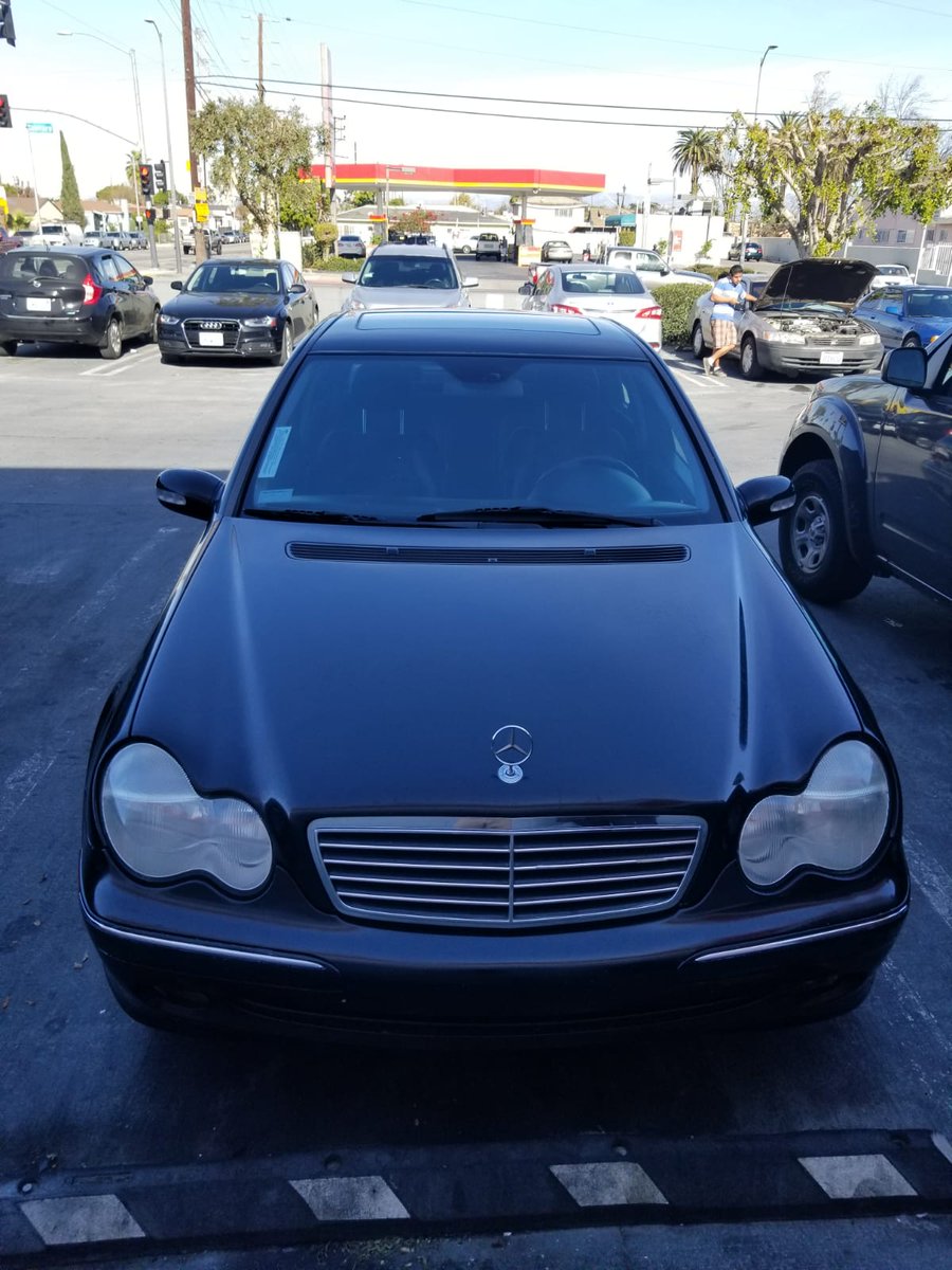 jmark2550's tweet photo. Up for grabs!!! 
Mercedes Benz C420 2001/2002 model. 
Millage is 165,000.
Full option, perfect condition (Not yet registered). 
Just arrived from the USA...
#MercedesBenz
#Benz
#CClass 
#Abuja
#Lagos
#USACars https://t.co/p4k9LRhDtW