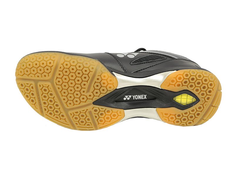 yonex power cushion plus