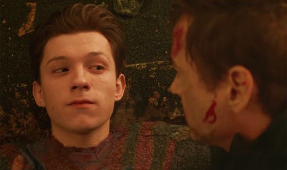whymarquez's tweet photo. Te presentan un Spider-Man desde cero, con un actor que encaja a la perfección y una evolución bastante prometedora de cara a futuras películas del MCU, incluso lo ponen como el sucesor de Tony Stark, y ahora me dices que lo quieres poner a hacer pelis con Venom. No me jodas Sony https://t.co/uXnYR4lAOY