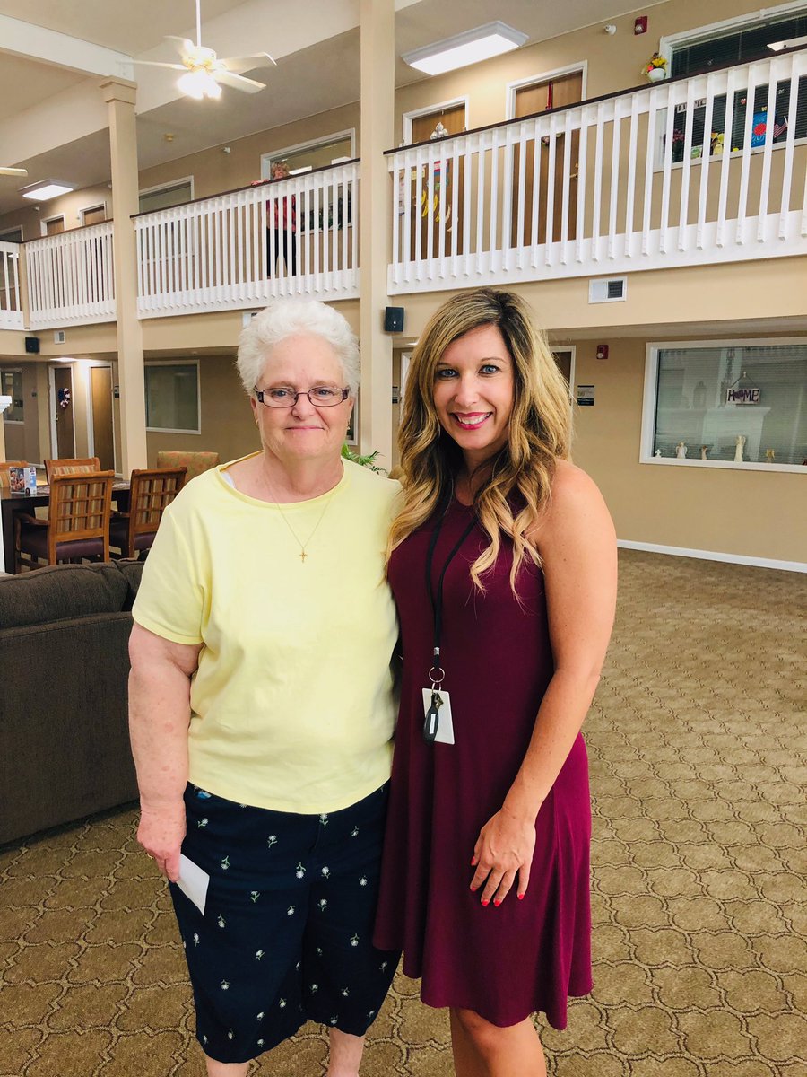 HC_LivingBetter's tweet photo. Gettin’ cozy at The Heritage at Northern Hills. Keys, furnished apartment and a new resident buddy. What could be better?!
#13firstdays https://t.co/dFNVJ6YLpn