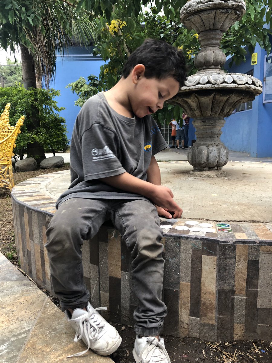 dianaalc's tweet photo. Hola @Papas_Sabritas Soy voluntaria en la casa hogar Minesterios de Amor en Guadalajara, Jal. y no hay nada en el mundo que le haga más feliz a los niños que jugar con tazos y más si son de dragon ball! Al nivel que ellos han hecho sus propios tazos! https://t.co/4Q4fmnHx6d