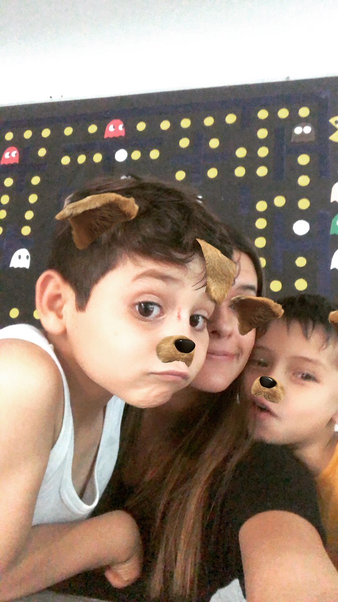 dianaalc's tweet photo. Hola @Papas_Sabritas Soy voluntaria en la casa hogar Minesterios de Amor en Guadalajara, Jal. y no hay nada en el mundo que le haga más feliz a los niños que jugar con tazos y más si son de dragon ball! Al nivel que ellos han hecho sus propios tazos! https://t.co/4Q4fmnHx6d