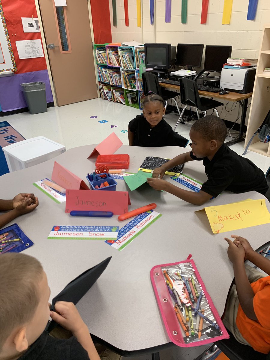 Loveat1stg's tweet photo. Completing our name tents on the first day of school! #litwithswag @McCroreyListon https://t.co/m4YOGyt0Nt
