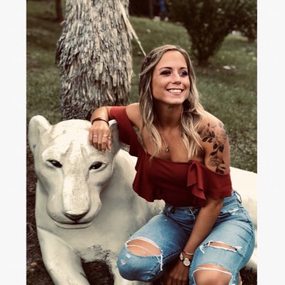 emkathryn__'s tweet photo. #NewProfilePic https://t.co/Y3PSe0kiu3