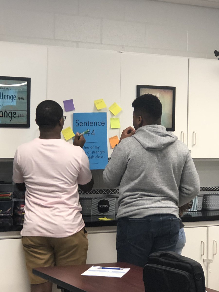 CBaucom1972's tweet photo. Best icebreaker ever! Ss write answers to question stems, group them by theme, then summarize what the majority of the class responded. Great first day at ECHS!! @echstylerisd #fw2 https://t.co/FeL2qquQUE