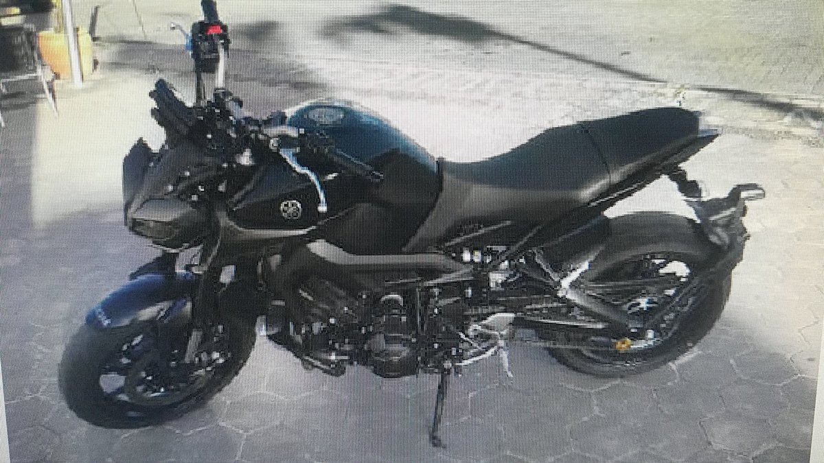 Gregp_bdx's tweet photo. Ma moto a été volée dans mon parking " sécurisé " dans les environs de Bordeaux... MT-09 2018 noir avec touches de rouges. RT en masse si possible 😪 https://t.co/G0BK2T1aXt