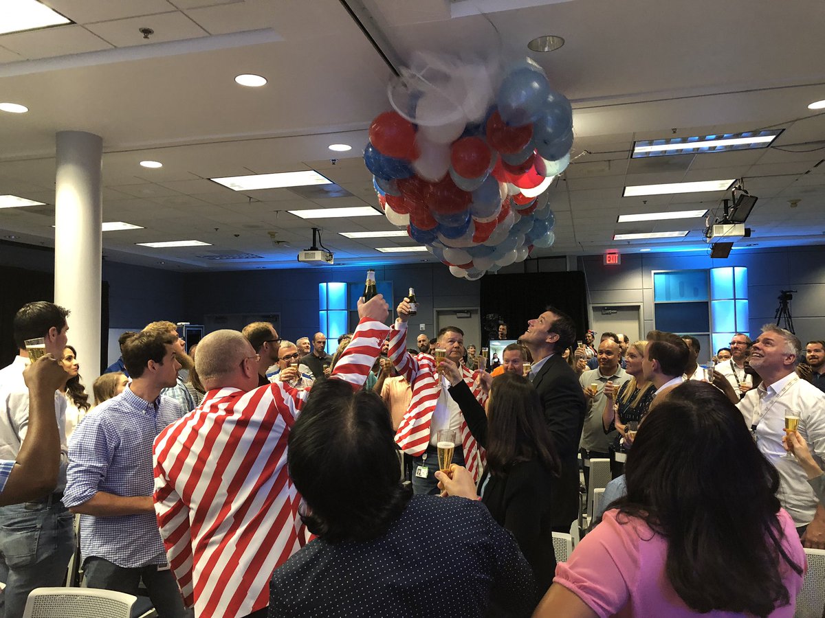 anujaksingh's tweet image. Fantastic year end celebration with the US public sector CX crew @WeAreCisco #ProtectServeEducate #wearecisco #ciscocx