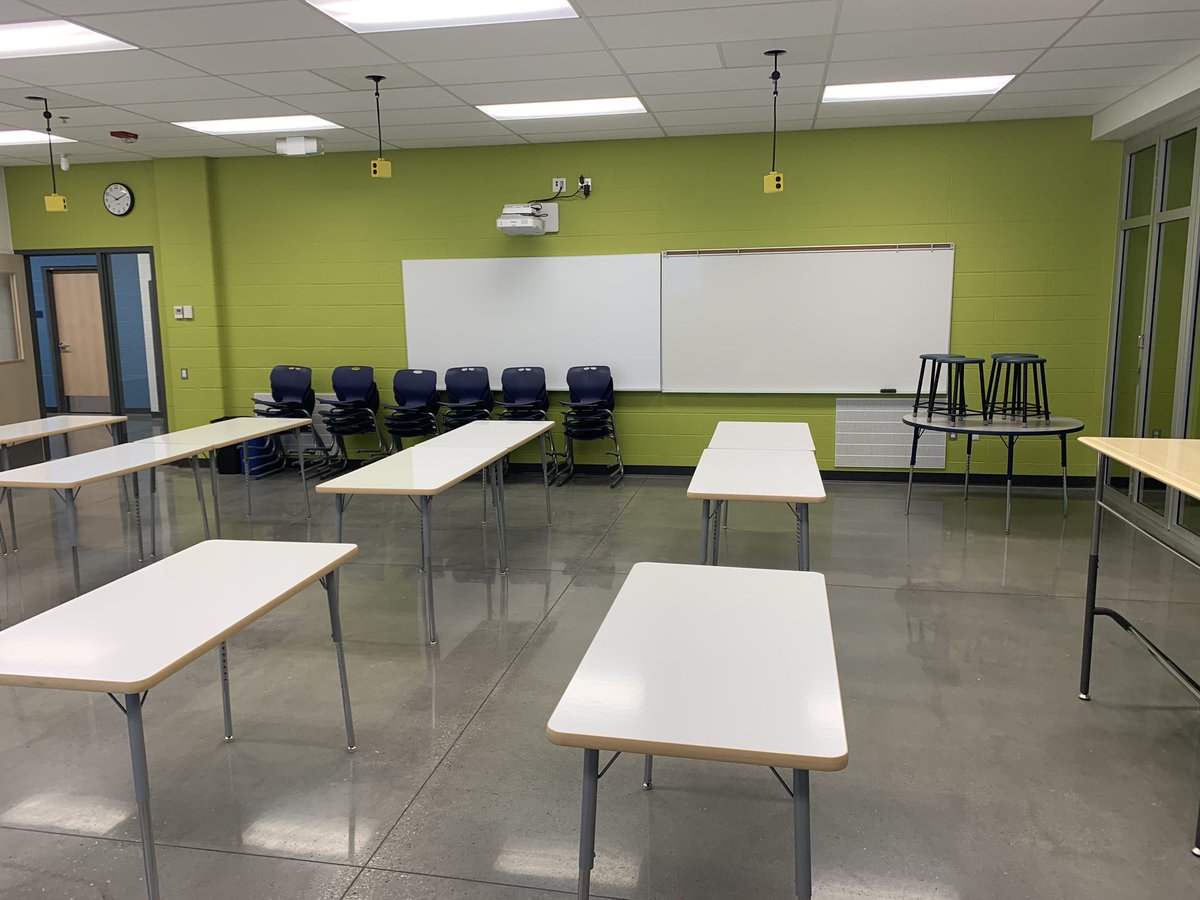 oilcountry44's tweet image. Finally got into my new classroom! Can’t wait to put my own touch on it! Still waiting to see what I can put up on the walls/hang from the ceiling. #gamemyclass #firecodes