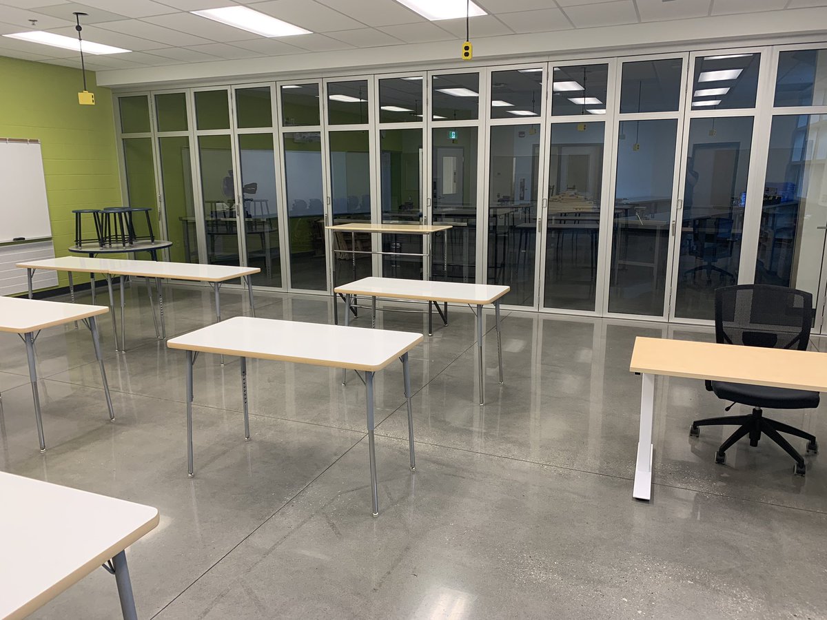 oilcountry44's tweet image. Finally got into my new classroom! Can’t wait to put my own touch on it! Still waiting to see what I can put up on the walls/hang from the ceiling. #gamemyclass #firecodes