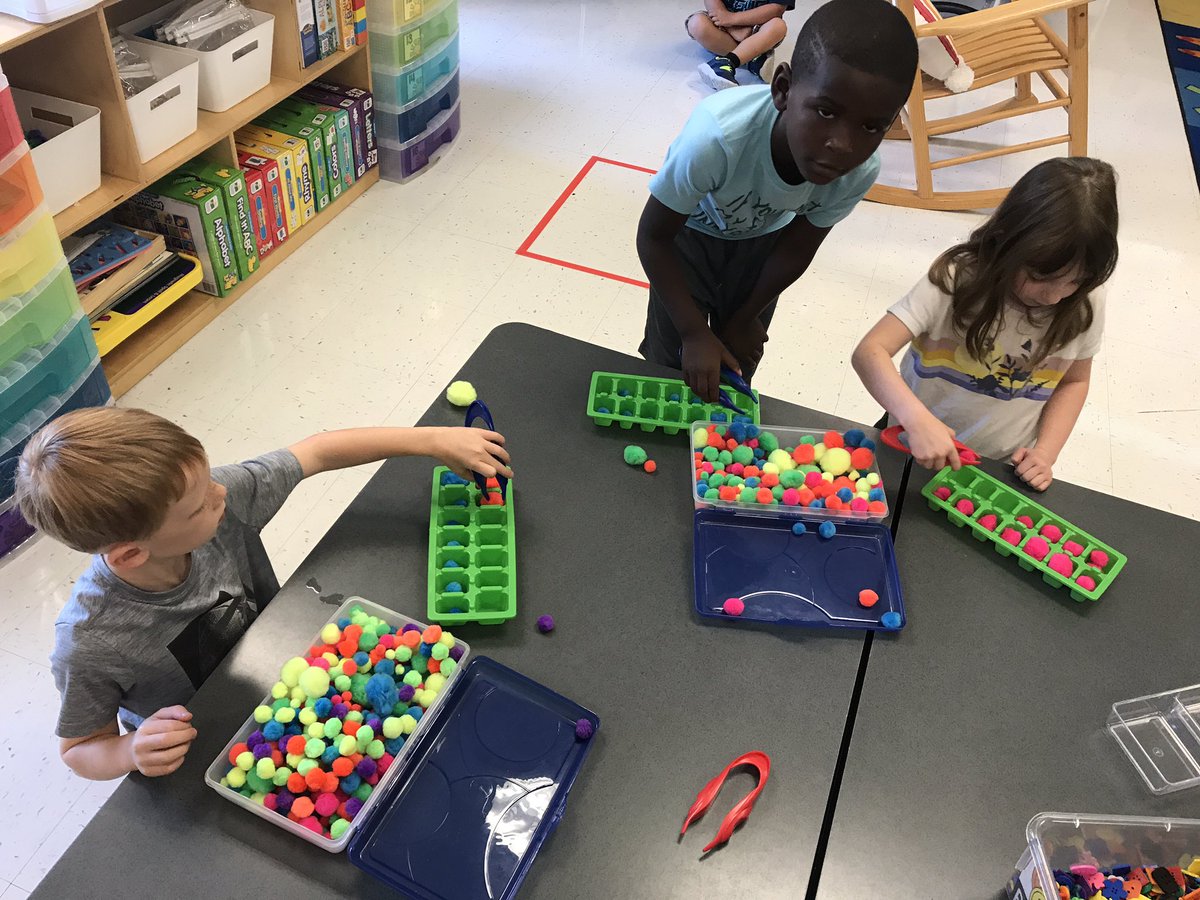 RoddyToLearn's tweet photo. We’ve been using our math workshop time to not only practice sorting, but also strengthen our fine motor muscles and collaborate with our classmates! Whew! My brain is tired just thinking about all that hard work! 🧠💪🏼 #EpicMNES #TeamLCPS #Kindergarten https://t.co/h99D4NFEMa