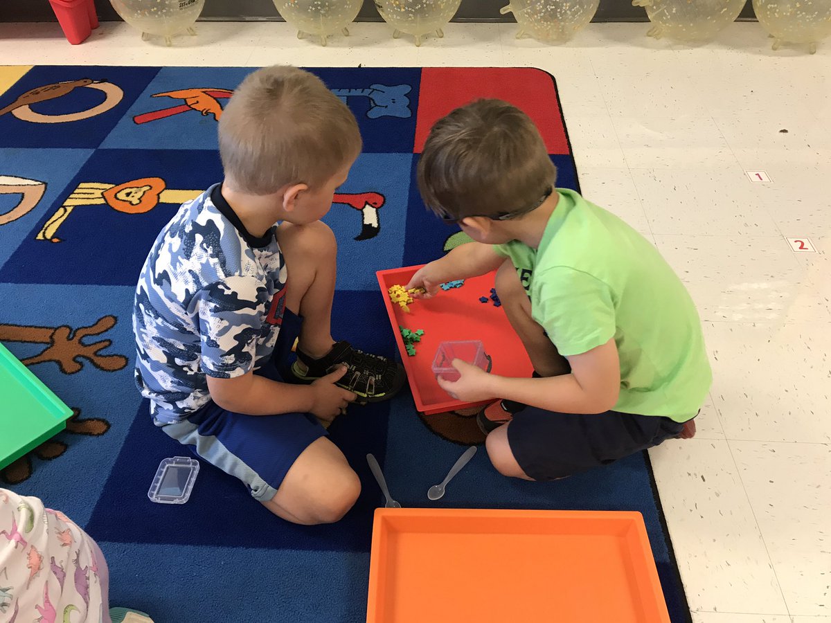 RoddyToLearn's tweet photo. We’ve been using our math workshop time to not only practice sorting, but also strengthen our fine motor muscles and collaborate with our classmates! Whew! My brain is tired just thinking about all that hard work! 🧠💪🏼 #EpicMNES #TeamLCPS #Kindergarten https://t.co/h99D4NFEMa
