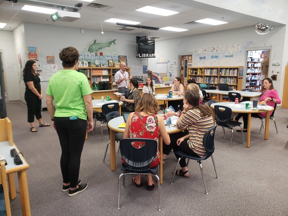 EastSideHCDE's tweet photo. A huge shout-out is due to the 1st and 2nd year teachers (and their mentors) who stayed after school to learn about teaching strategies for ESOL students. The New Eagle Network is making things happen! #WeAREtheVillage #EastSideRocks #ExpectExcellence https://t.co/xbNpHRQ8Dx