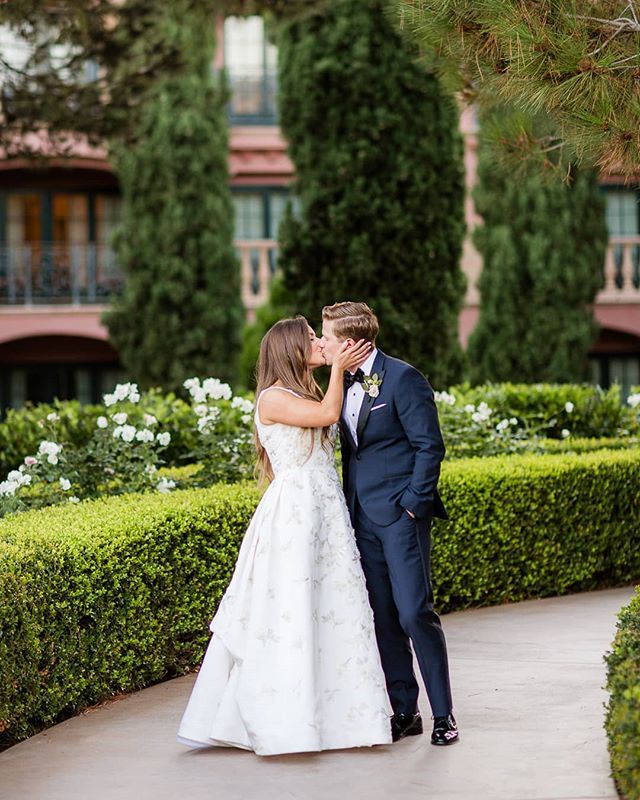 theyoungrens's tweet photo. Where do I even begin with these two?!
​.
​Patrick and Miranda's wedding day at @fairmontgranddelmar had Jeff and I (and everyone else too!) simply doubled-over with emotions.
​.
​We were just 😍😍😍 for their picture-perfect wedding day details, all th… https://t.co/fFllUmYJ5b https://t.co/st4qWlnJ36