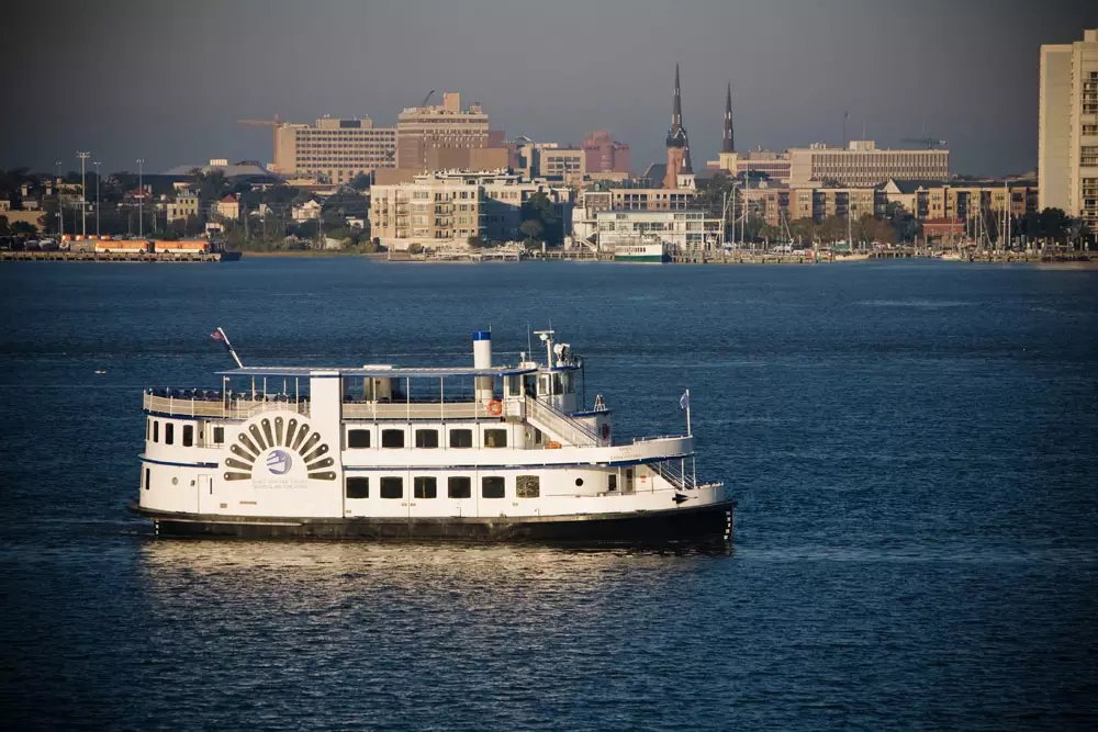 venduetravel's tweet photo. Enjoy true waterfront dining on board the Spirit of Carolina with a incredible dinner cruise by #SpiritlineCruises. For more information on Spiritline stop into Vendue Travel at 229 Meeting Street, we are open daily 9am to 9pm. Make sure to ask us about discount tickets. https://t.co/Nt6ma7fOWw
