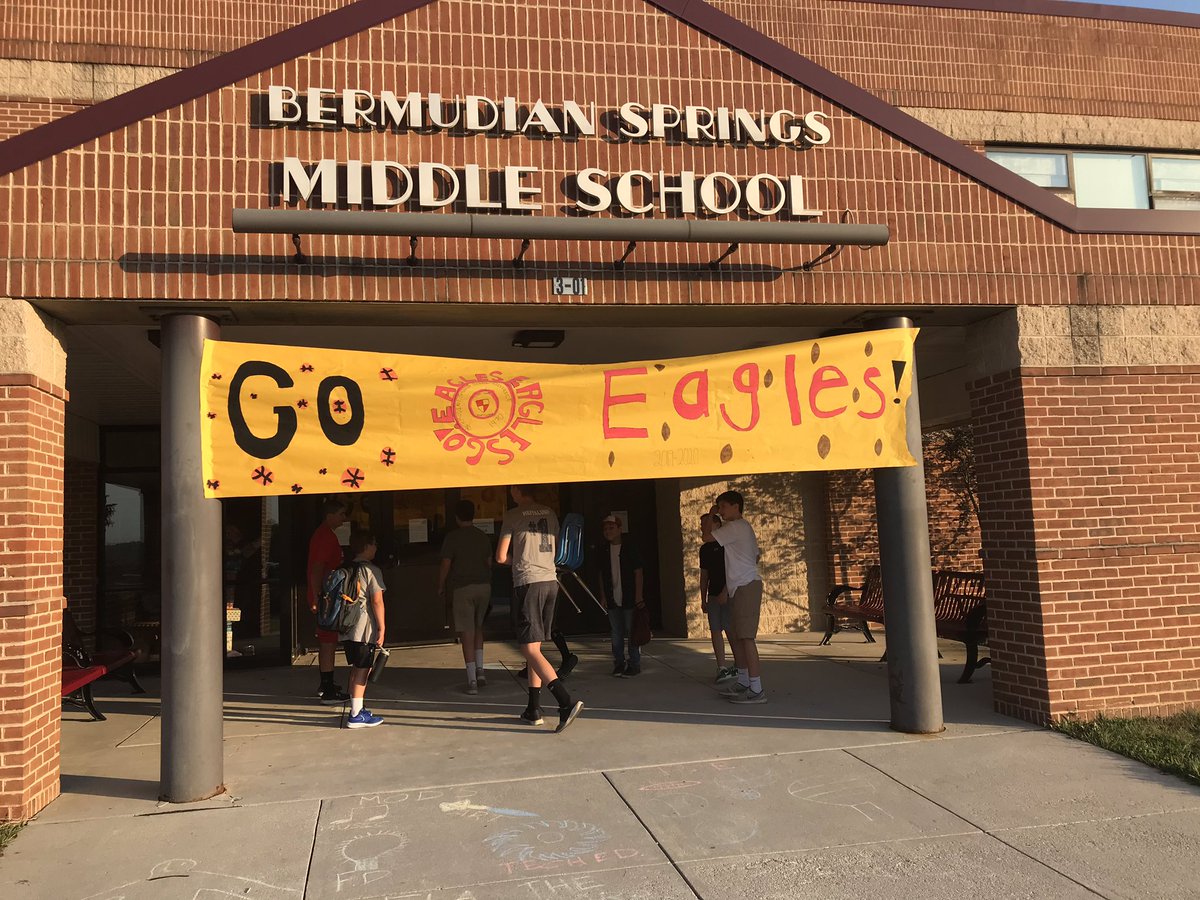 DrWadeHunt's tweet photo. I am proud to be a part of such a great school with exceptional faculty and staff. I am really looking forward to a great year! It is nice to hear all the great things our kids did this summer and even more exciting to hear what they are looking forward to this year!  #BSMSProud https://t.co/AQVPRClDLC
