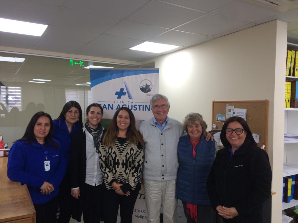 Fundacion_CVE's tweet photo. Hoy estuvimos en #Melipilla visitando a la Clínica San Agustín, empresa finalista de nuestro Premio.😁

¡Rumbo al #PremioPymeCVE! https://t.co/kJesd1GpdI