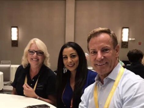 dianneevreales1's tweet photo. #Mpises  #mpiorlando #hpn an honor to be sitting as Past President with present and future Presidents ! OTown Rocks! #solimanproductions https://t.co/7oMhQok6tR
