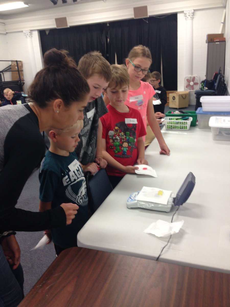 gateway2science's tweet image. Final day of summer STEM camp! Thanks for a wonderful summer of fun!

#GatewaytoScience #STEM