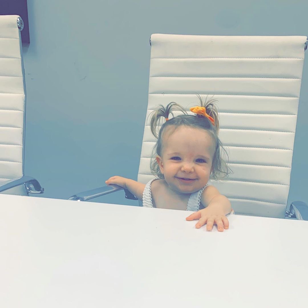 jamielynnspears's tweet photo. I thought she would enjoy coming in for our table read this week but little did I know she would be taking over. She wanted to go in another direction that focused solely on her &amp; no one else so we‘re all out of a job now. https://t.co/PsW4S9jdRb